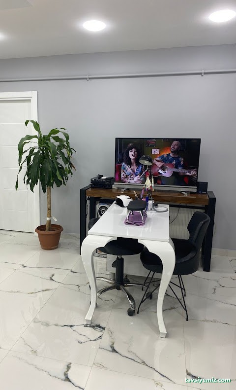 Tülay Çayan Bay & Bayan Kuaför & Güzellik Salonu