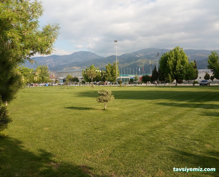 Manisa Olimpik Yüzme Havuzu