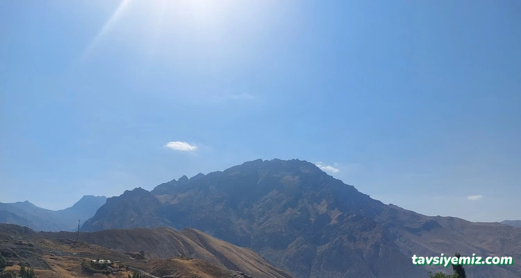 Emir Sultan Parkı Hakkari Evi Kahvaltı Dünyası