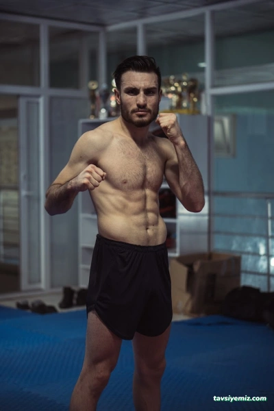 Ender Yeşilyurt Kick Boks