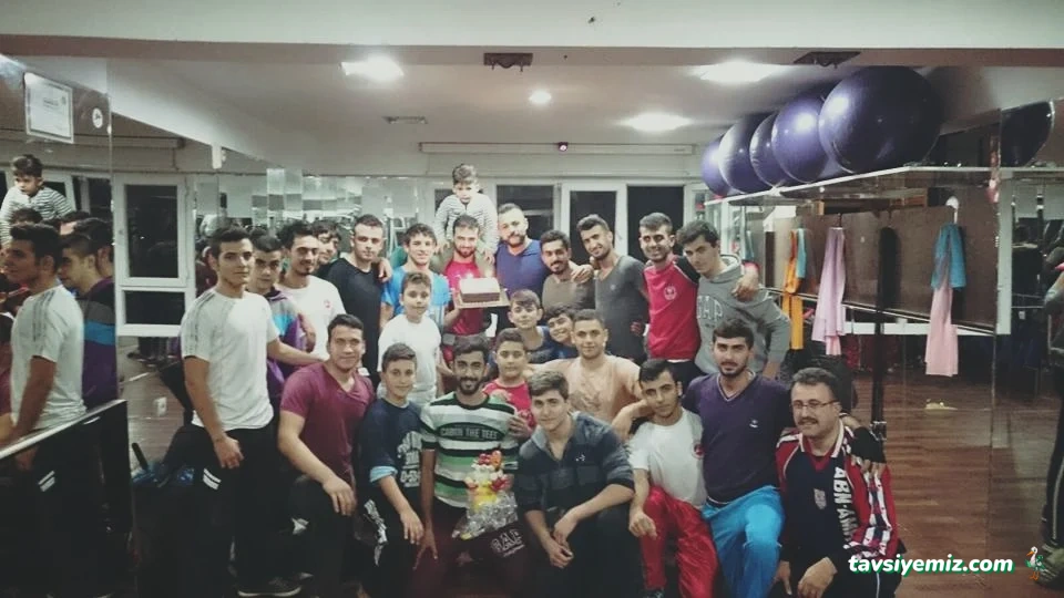 Enis Karaali Dövüş Sporları Eğitimi