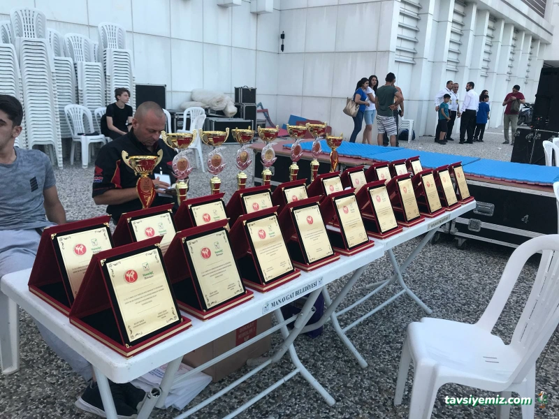 Enis Karaali Dövüş Sporları Eğitimi