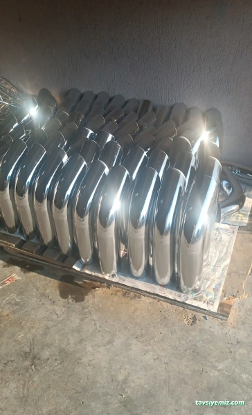 Esen Nikelaj Polisaj