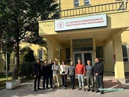 Eşref Ertekin Halk Kütüphanesi