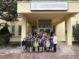 Eşref Ertekin Halk Kütüphanesi