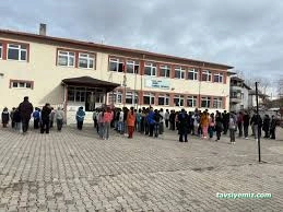 Eşref Ertekin Halk Kütüphanesi