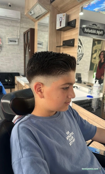 Fırat Akbulut Erkek Kuaförü