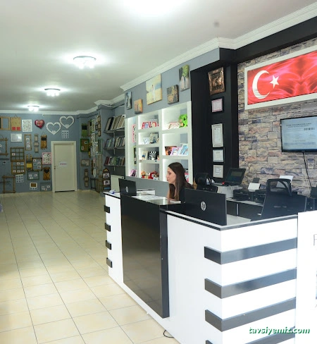 Fotograf Dukkanı 100 Yıl