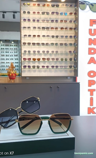 Funda Optik