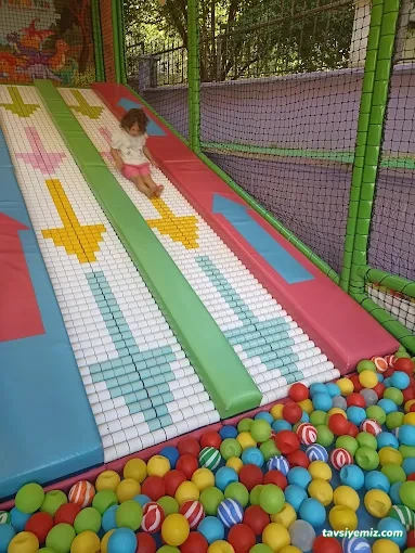 Funny Fun Oyun & Çocuk Eğlence Merkezi