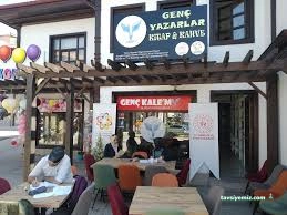 Genç Yazarlar Kitap & Kahve