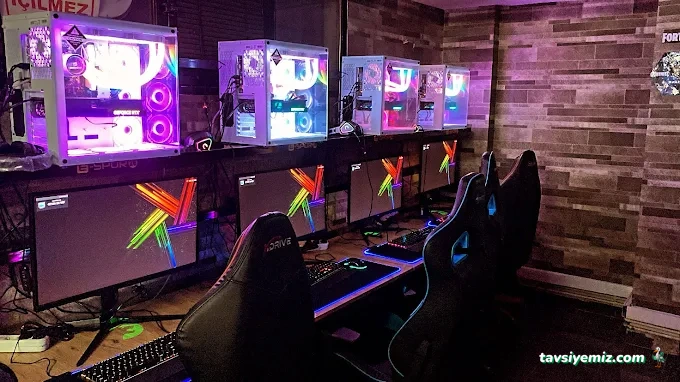 Gezegen İnternet Cafe