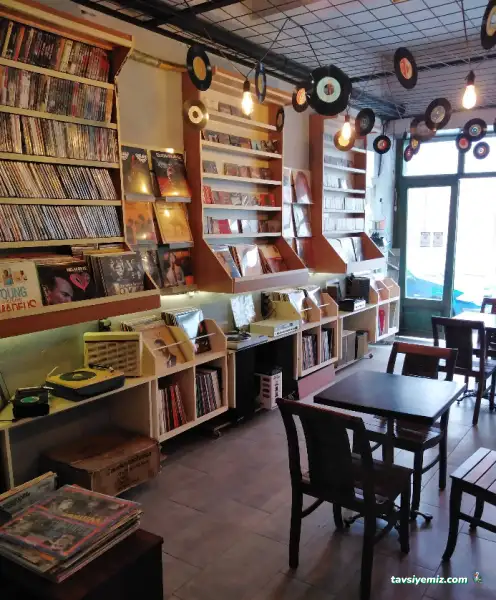 Gökhan Müzik Plak & Cafe