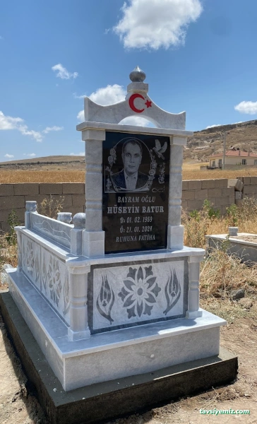 Gökkuşağı Mermer Granit Mezar Çeşme