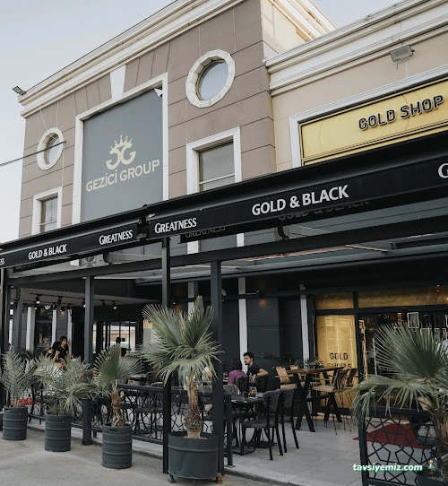 Gold & Black Cafe - Bistro - Pub