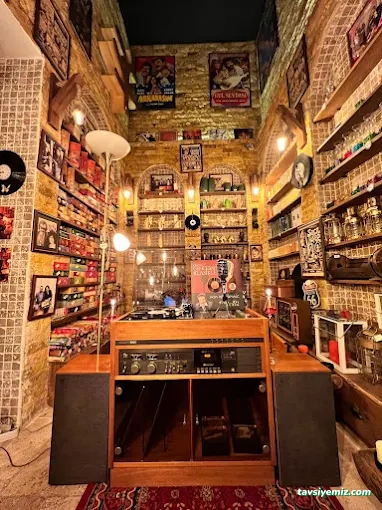 Gramofhan Antika Satış Mağazası Ve Butik Cafe