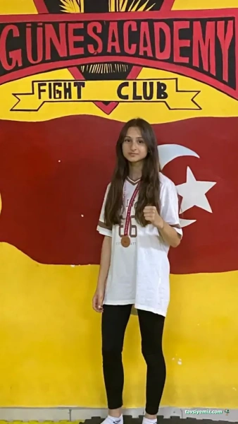 Güneş Fıght Clup