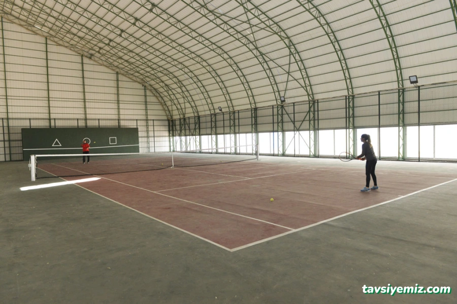 Hakkari Tenis Kortu
