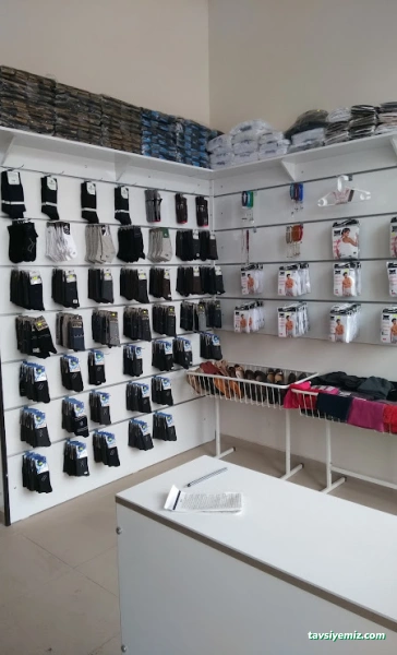 Hizmet Giyim Mağazası Toptan Ve Perakende