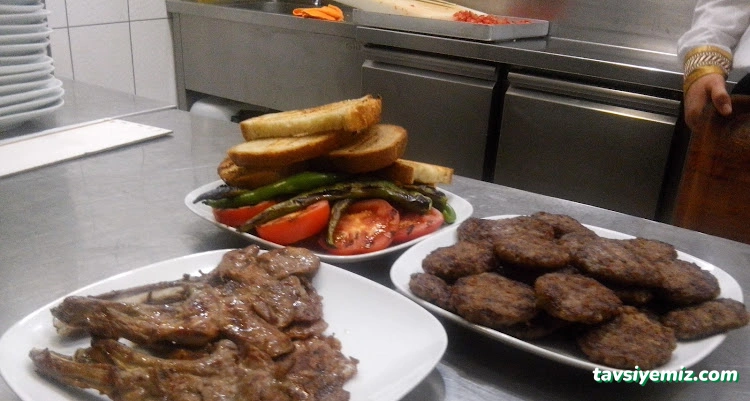 Hocanın Yeri Akçabat Köfte