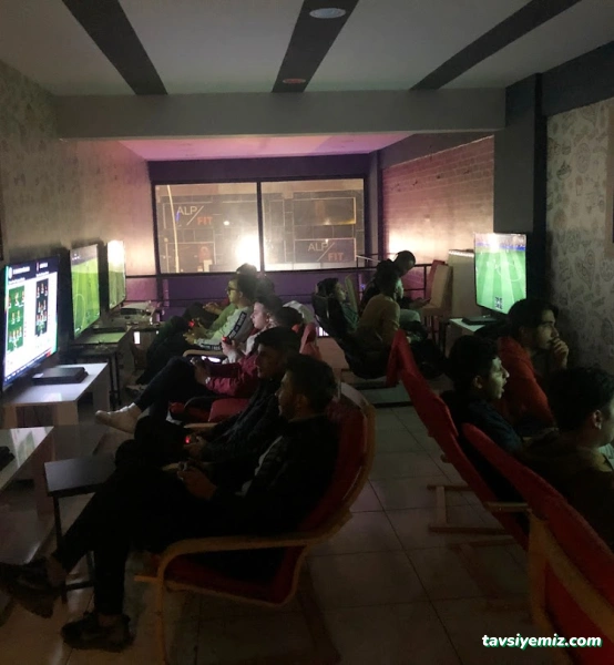 Hophop Cafe & Oyun Salonu