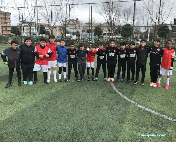 Hüdavendigar Kent Park Sadık Halı Saha