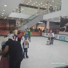 Iceland Edremit Buz Pateni Pisti