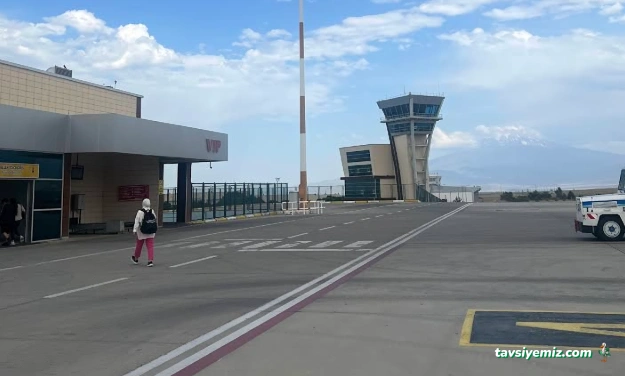 Iğdır Şehit Bülent Aydın Havalimanı (Igd)