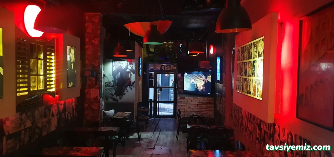 İki Gözüm Cafe Bar