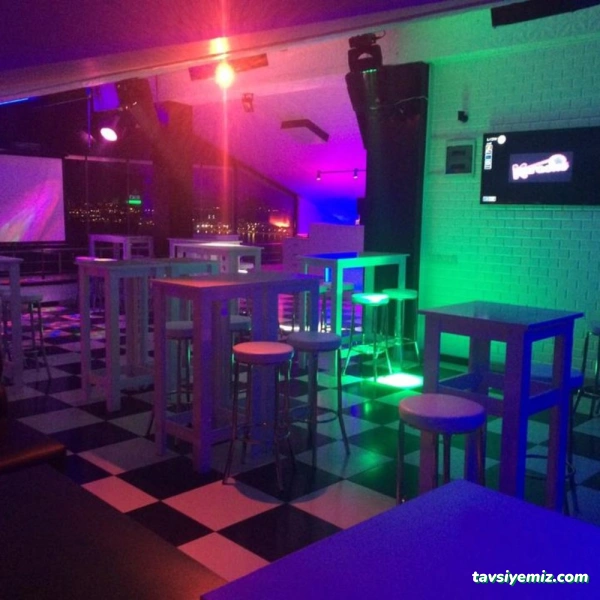 İki Gözüm Cafe Bar