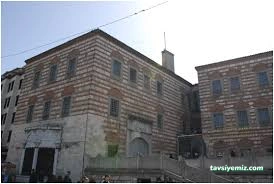 İl Halk Kütüphanesi