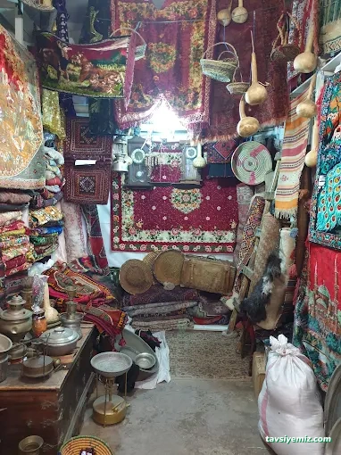 Işıker Antika Tarihi Halı Ve Kilim