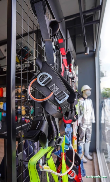 İşte Donanım İş Güvenliği Malzemeleri