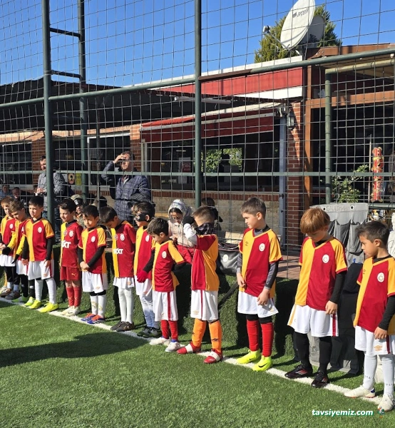 İzmir Galatasaray Futbol Okulu