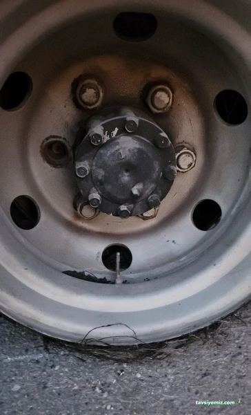 İzmir Oto Lastik Yol Yardım