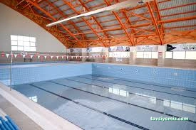 Kalfa Kapali Yuzme Havuzu