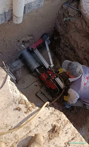 Kanal Açma Mutfak Banyo Tuvalet Tıkanık Açma Gider Açma Logar Temizlik Komple Bina Kanal Yapım Mini Kepçe İle Su Çekme Kaski