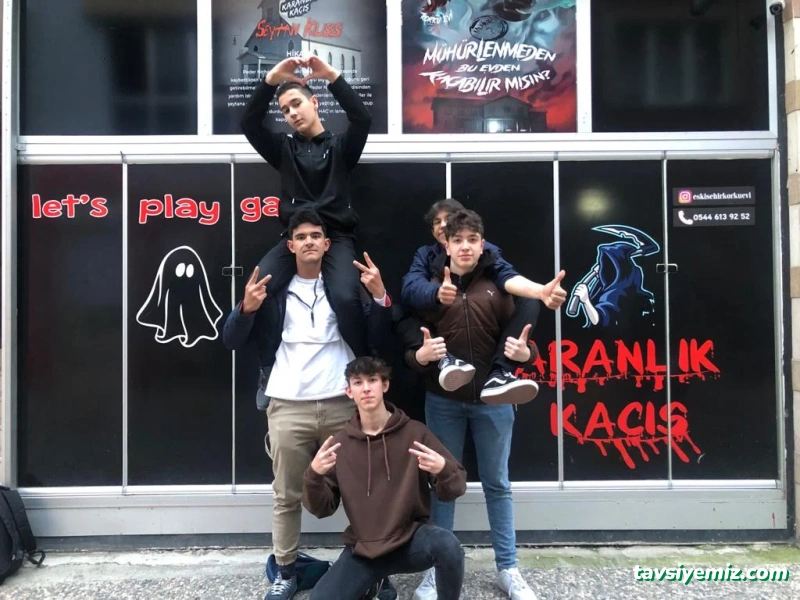 Karanlık Kaçış Korku Evi