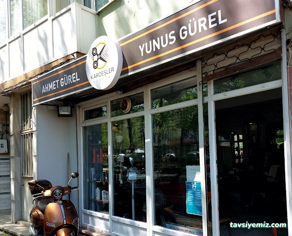 Kardeşler Erkek Kuaför Salonu