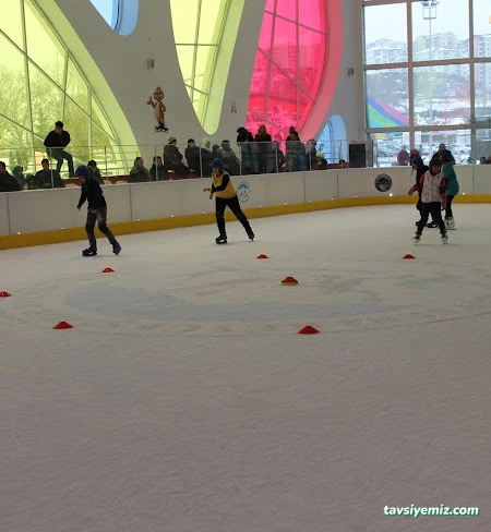 Kayseri Büyükşehir Belediyesi Buz Pateni Pisti