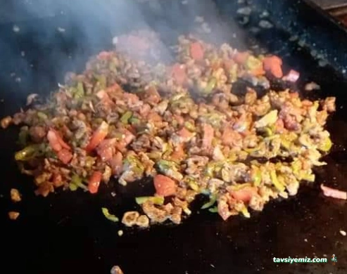 Kokoreccim Nazım Usta