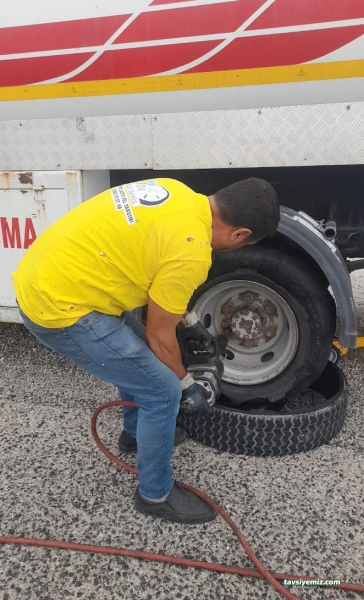 Konlastik Oto Mobil Lastik 7/24 Yol Yardım