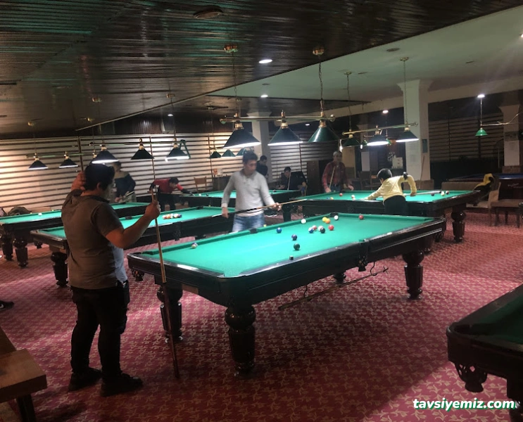 Kristal Cafe & Bilardo