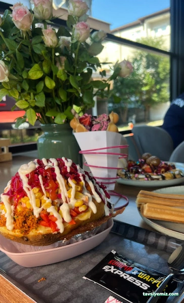 Kumpir & Waffle Express