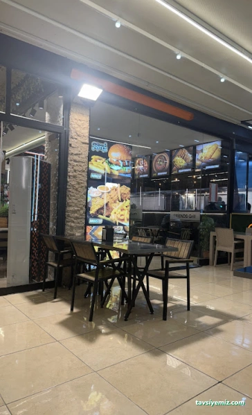 Loqman Cafe & Lounge