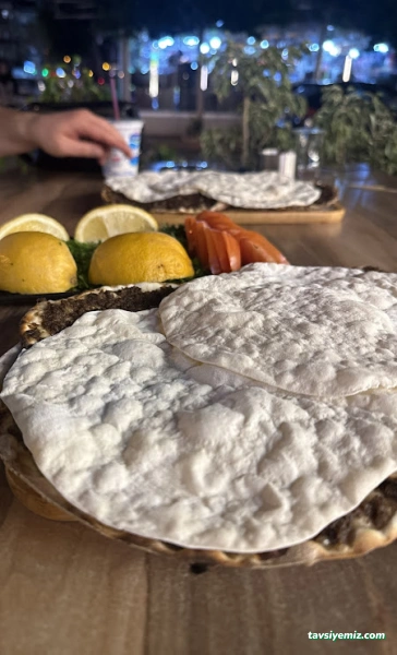 Loqman Cafe & Lounge