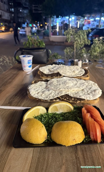 Loqman Cafe & Lounge