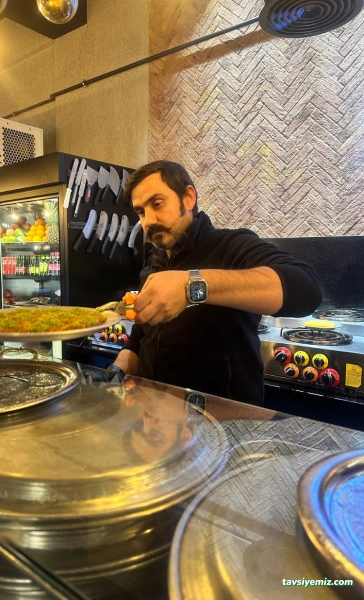 Meşhur Adıyaman Çiğ Köftecisi Orhan Usta