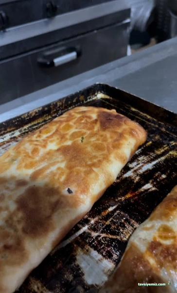 Meşhur Antalya Serpme Börekcisi