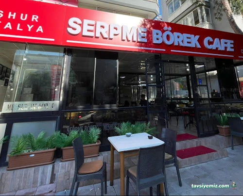Meşhur Antalya Serpme Börekcisi